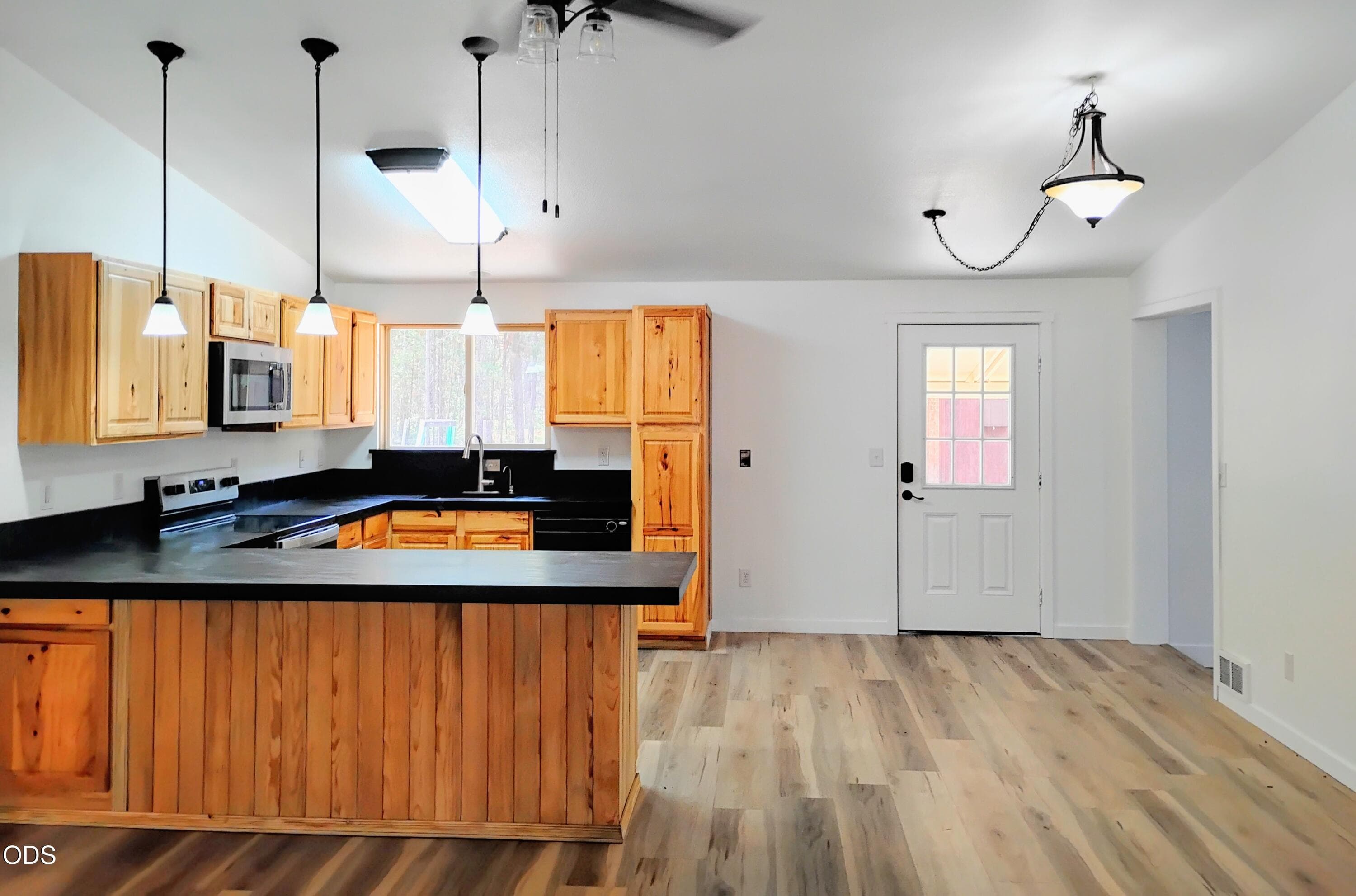 Photo 4 of 16947 Quartz Hill Road