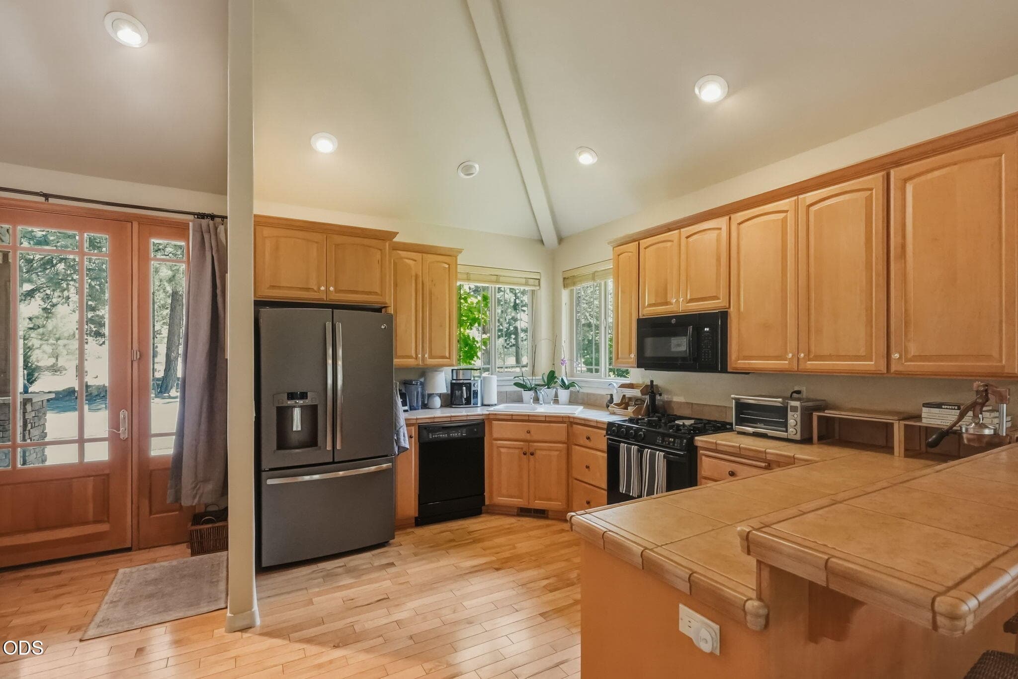 Photo 3 of 335 Mount Washington Drive