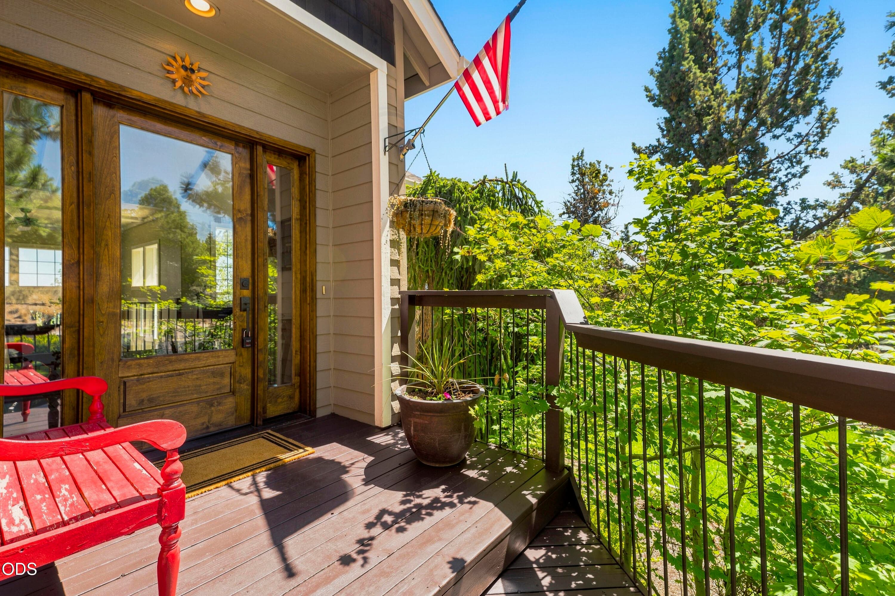 Photo 4 of 1158 NW Redfield Circle