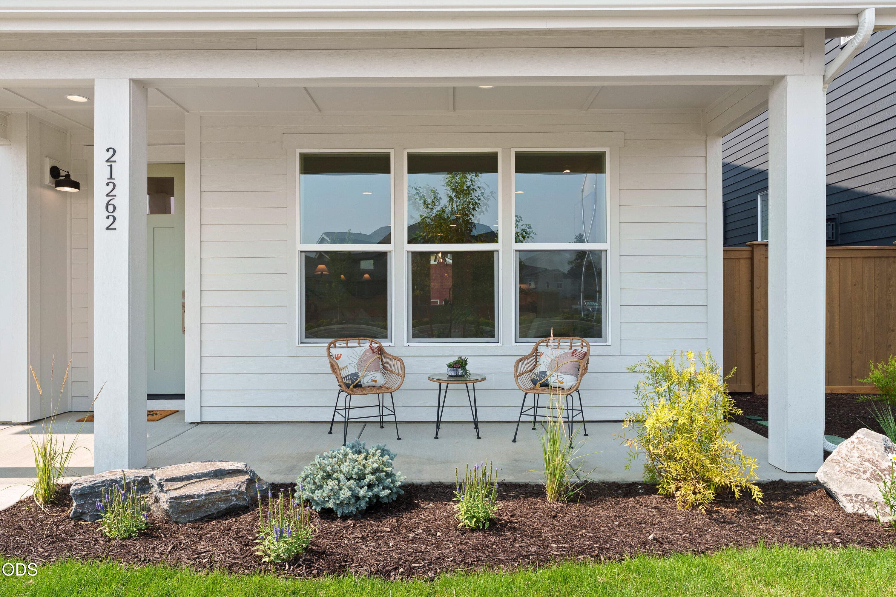 Photo 3 of 21262 NE Beall Drive, 45