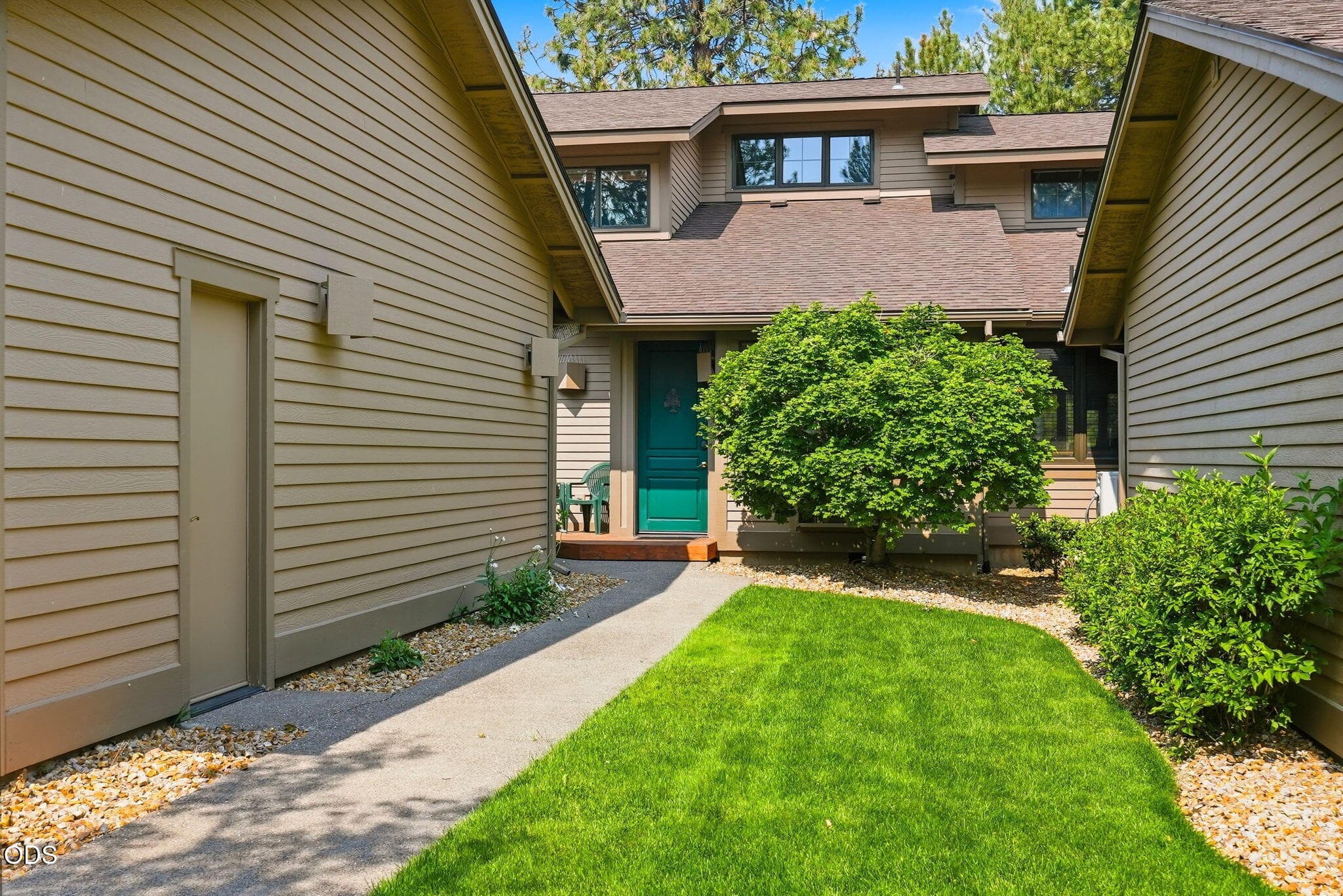 Primary photo of 60527 Seventh Mountain Drive