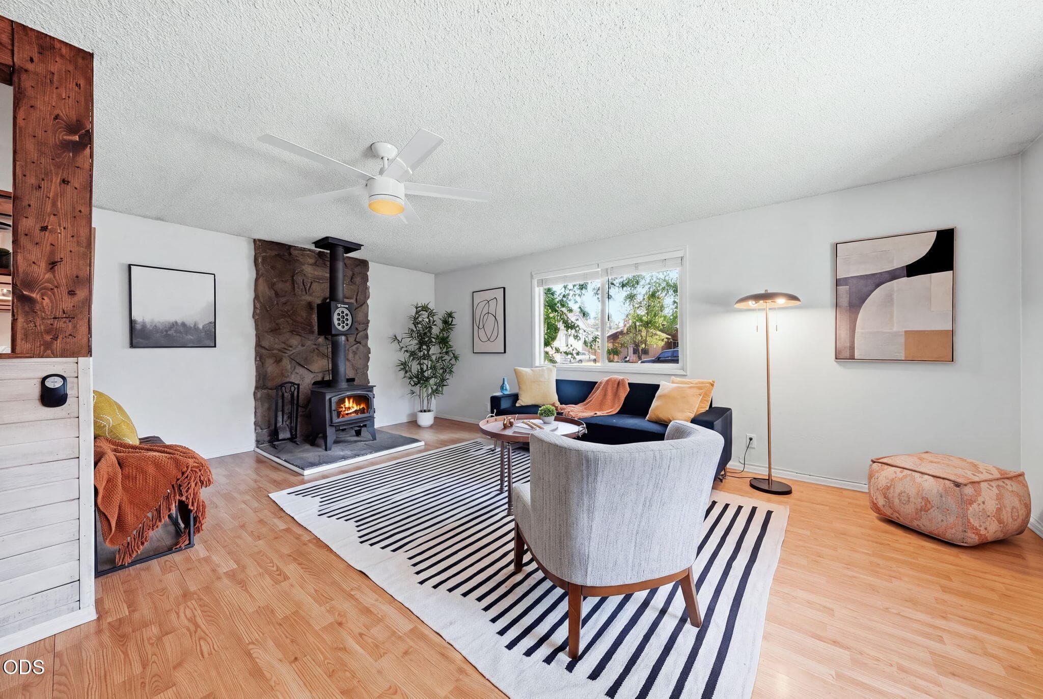 Photo 4 of 1454 NW Fresno Avenue
