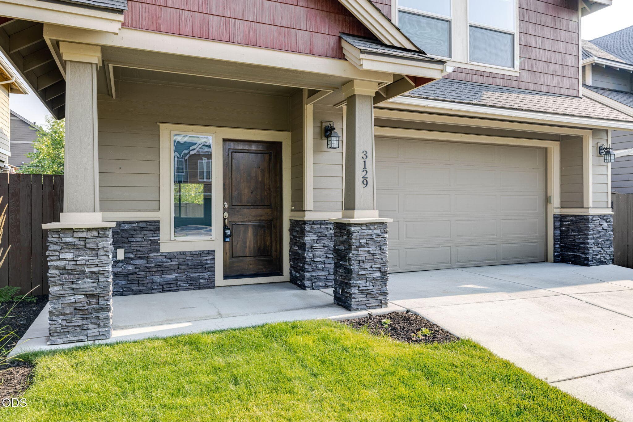 Photo 4 of 3129 NE Flagstone Avenue