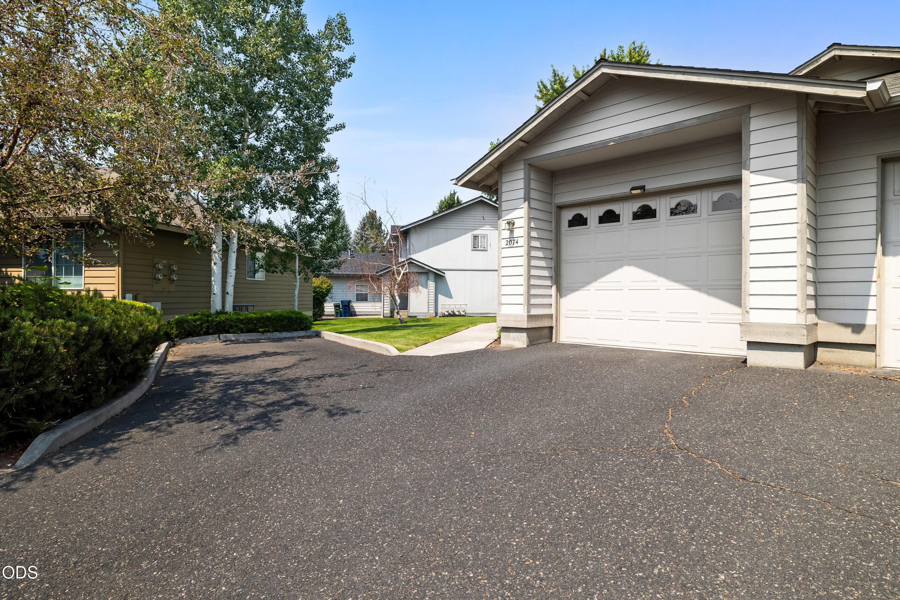Photo 4 of 2074 NE Chanel Court