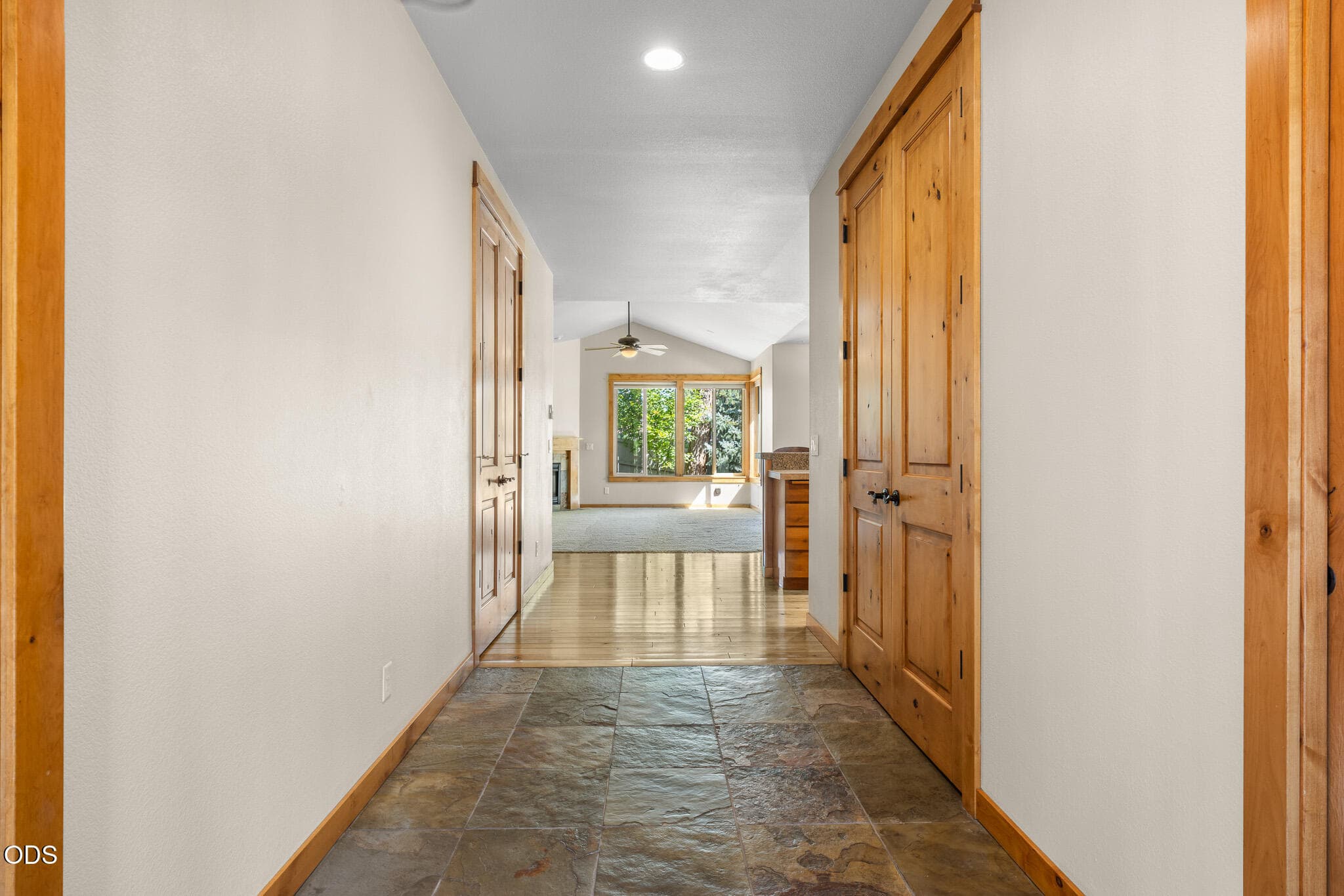 Photo 4 of 60822 Falcon Pointe Lane
