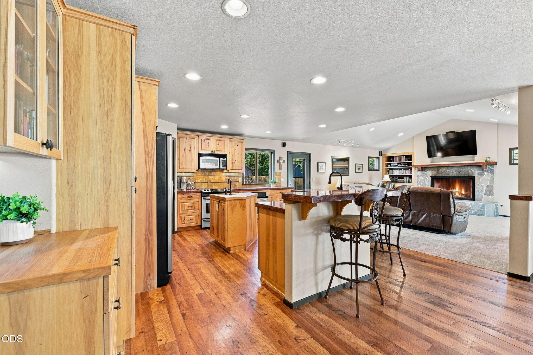 Photo 3 of 16932 Ponderosa Cascade Drive