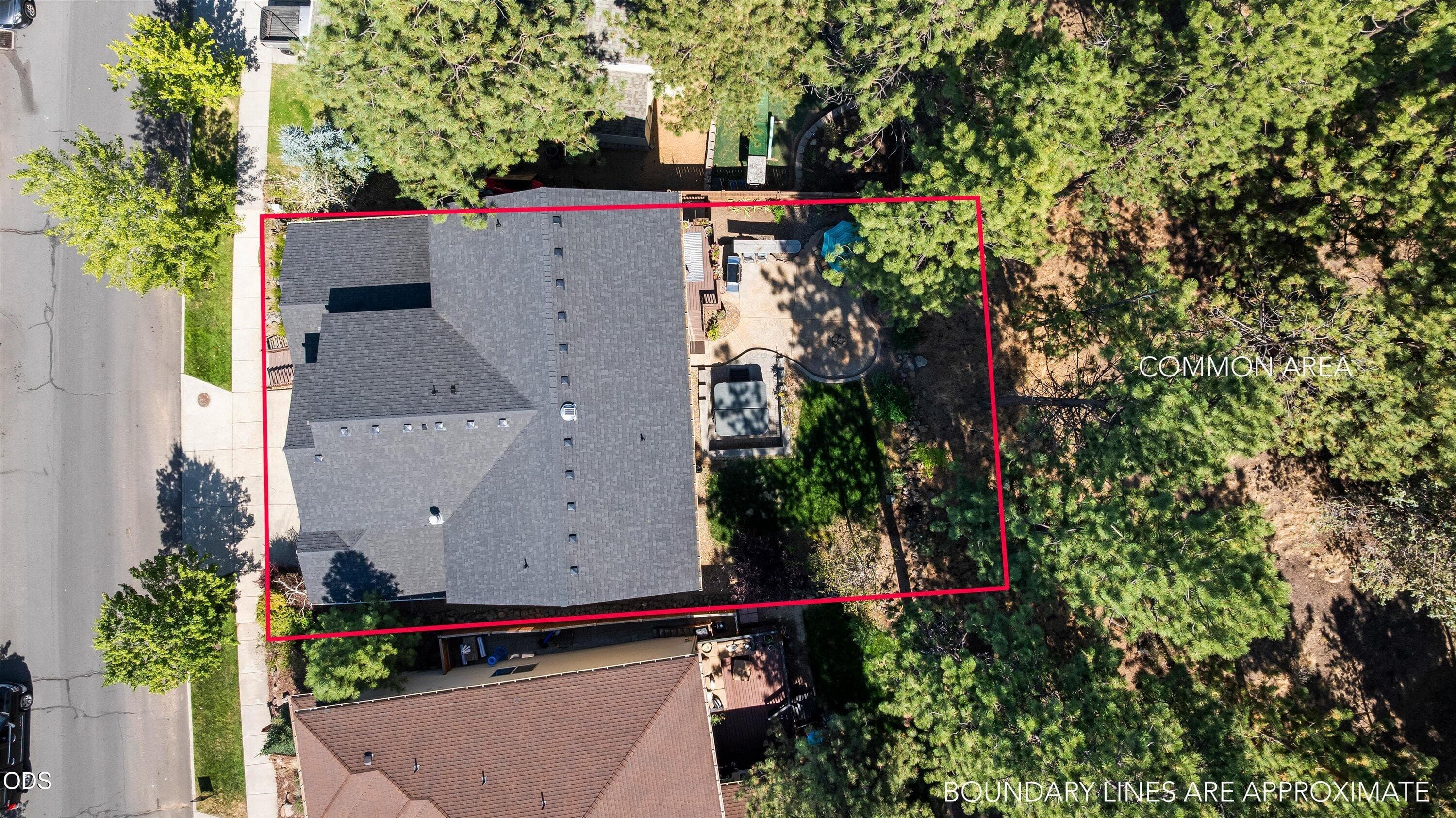 Photo 3 of 478 NW Flagline Drive