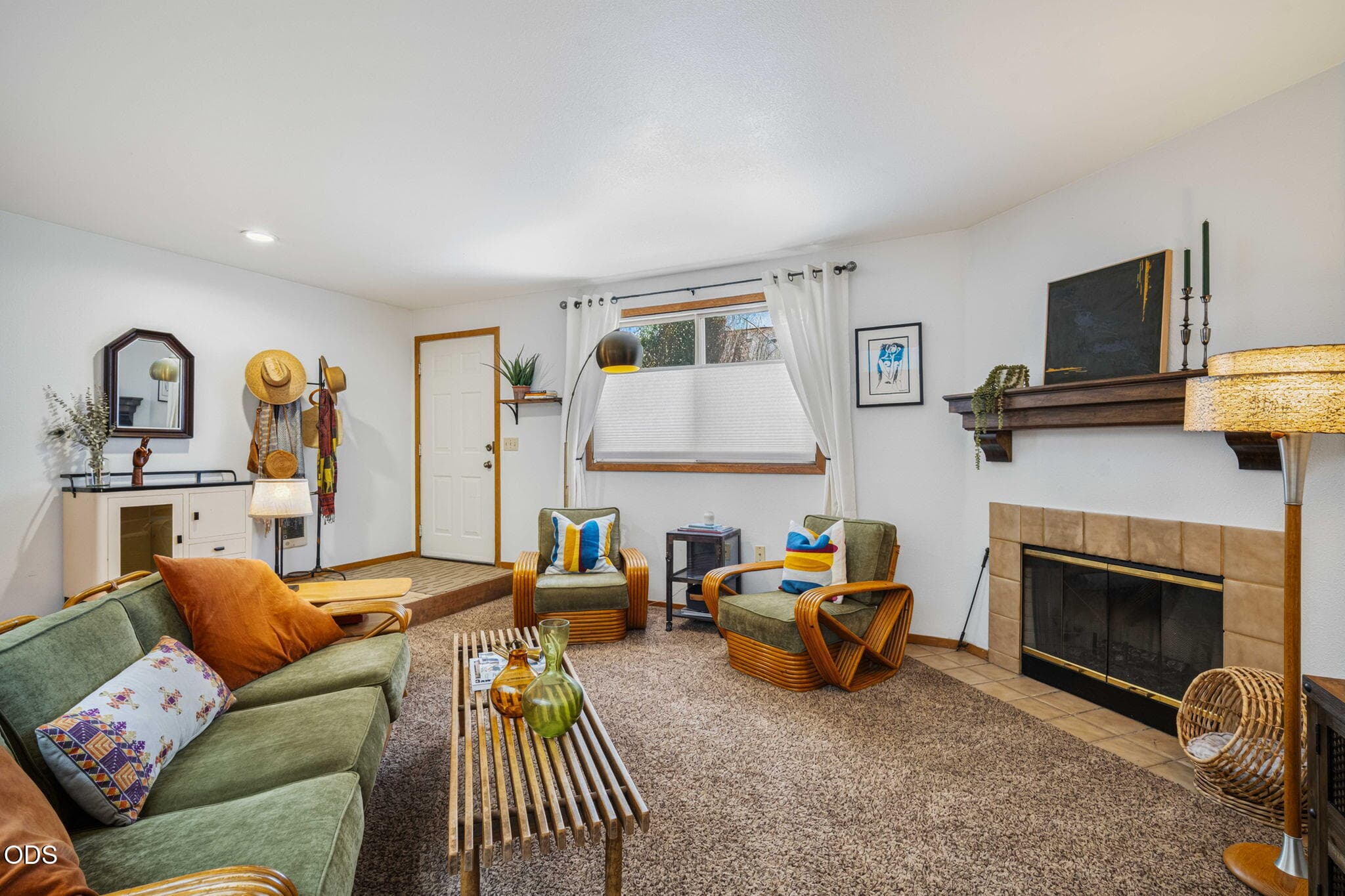 Photo 2 of 1050 NE Butler Market Road, APT 37