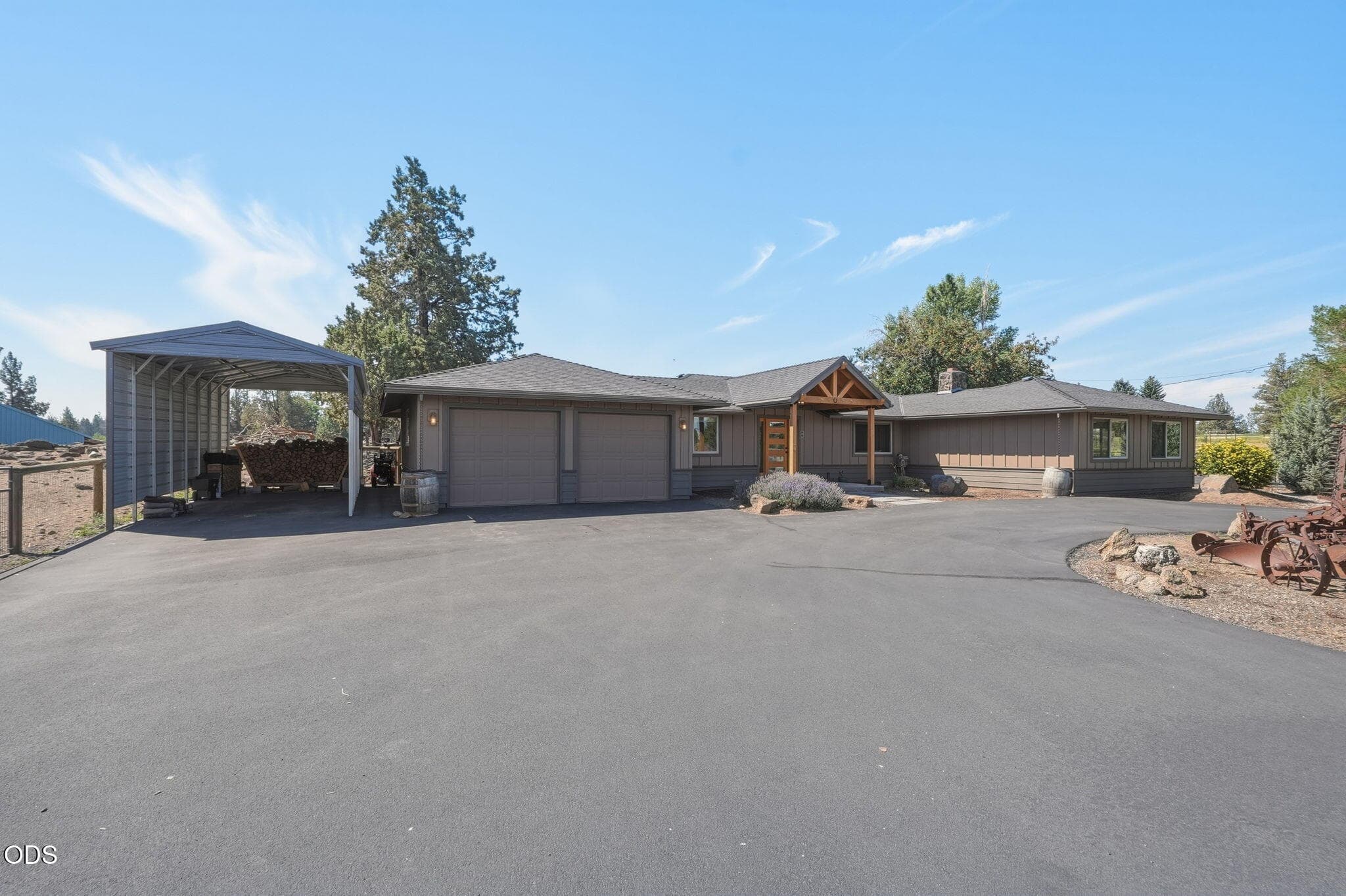 Photo 2 of 21785 Coyote Drive