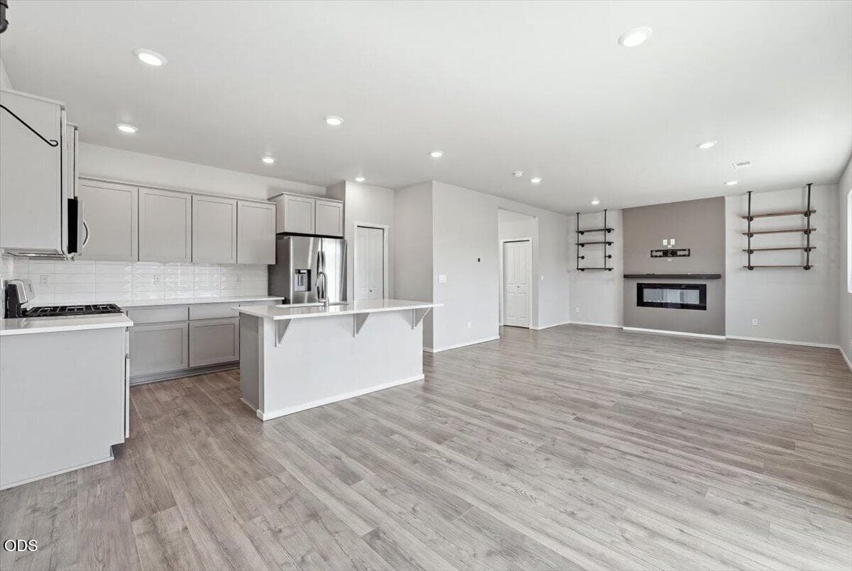 Photo 3 of 20621 SE Gemstone Avenue
