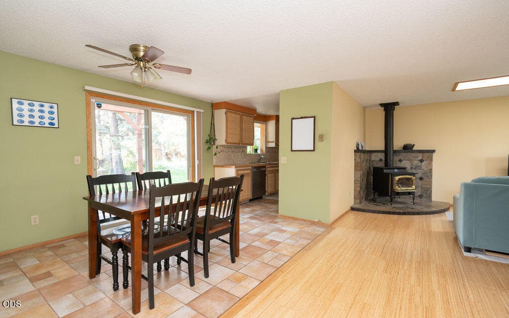 Photo 4 of 20941 Desert Woods Drive