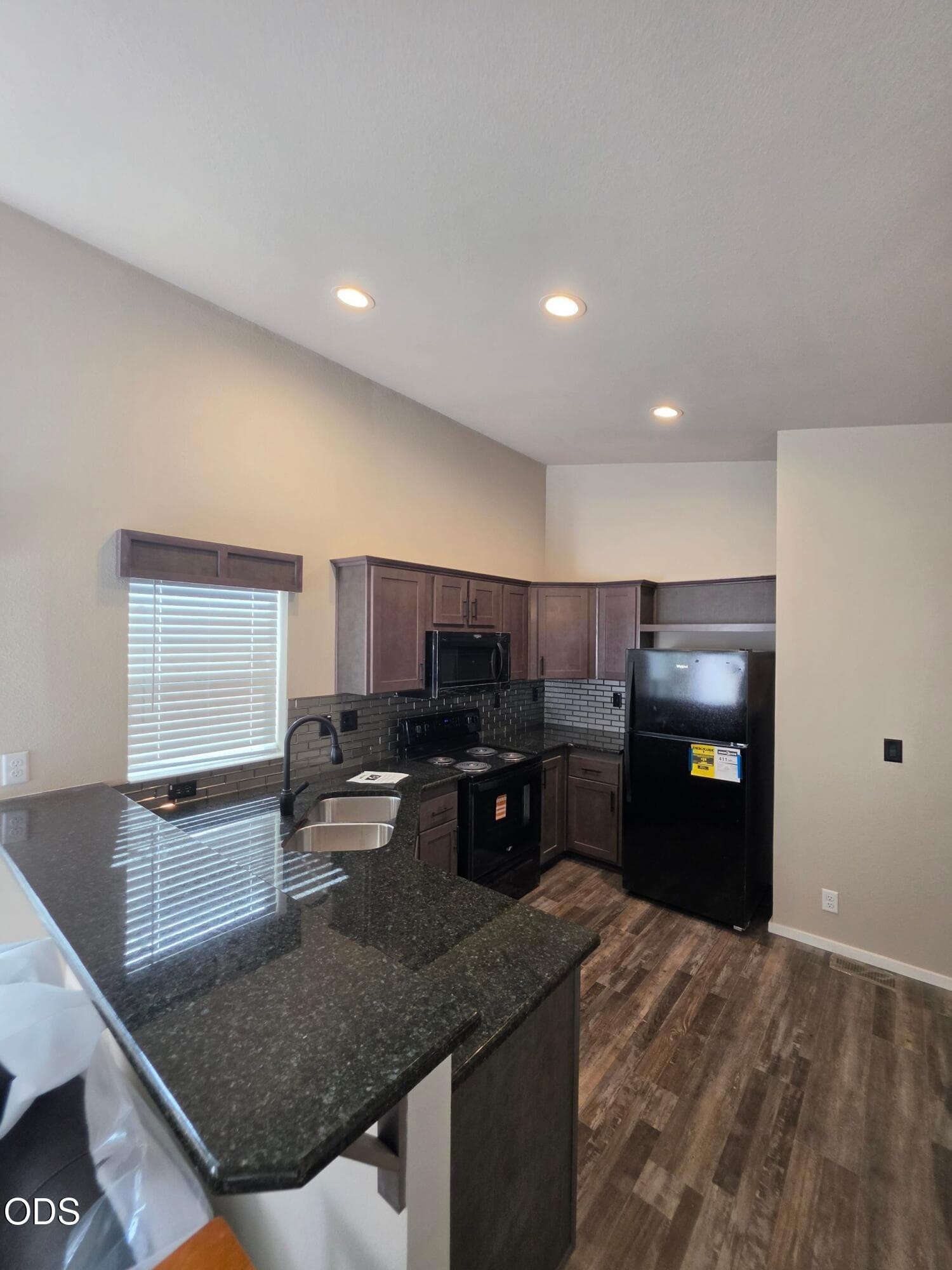Photo 3 of 21298 NE Butler Market Road, # 1