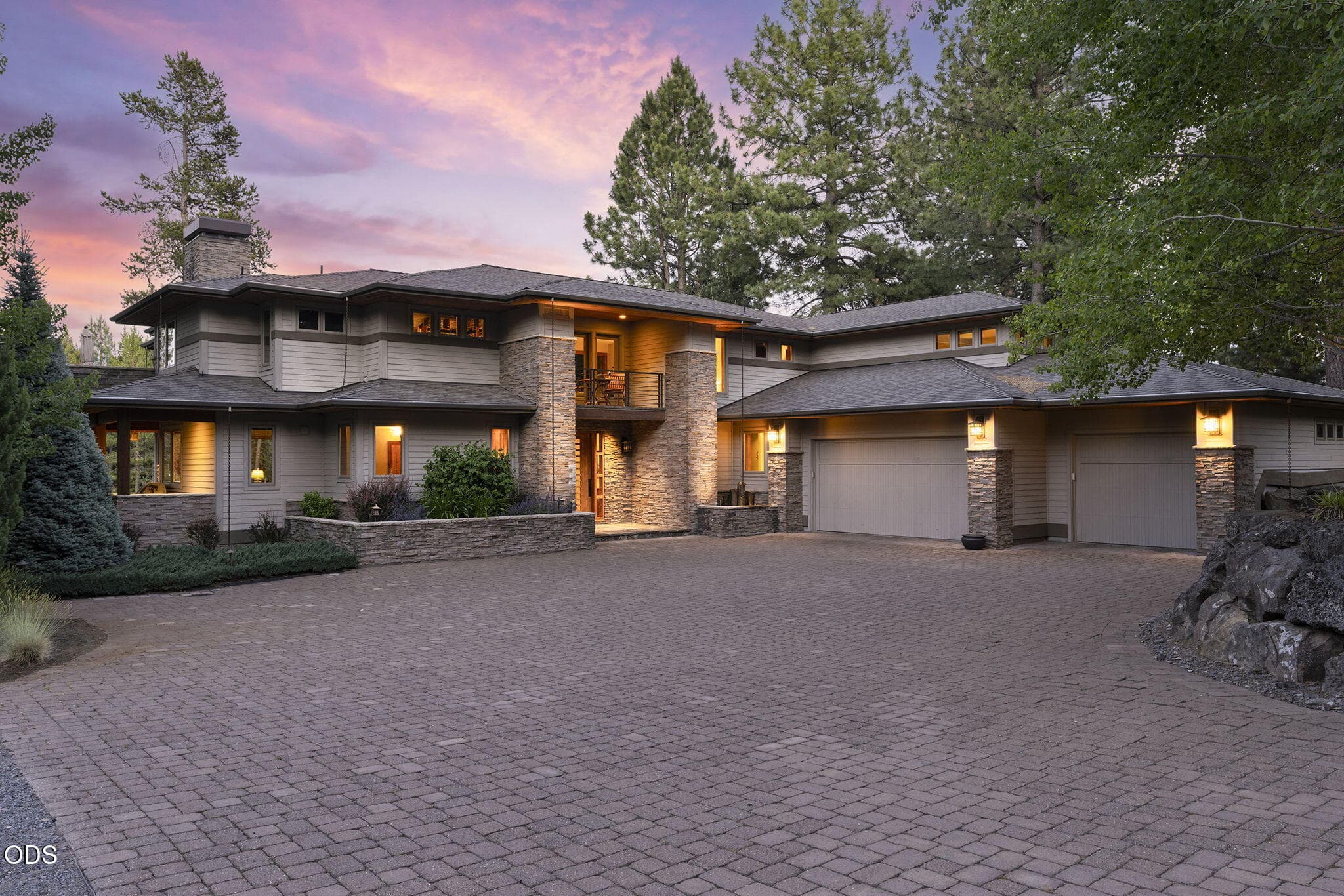 Photo 4 of 56680 Lunar Drive