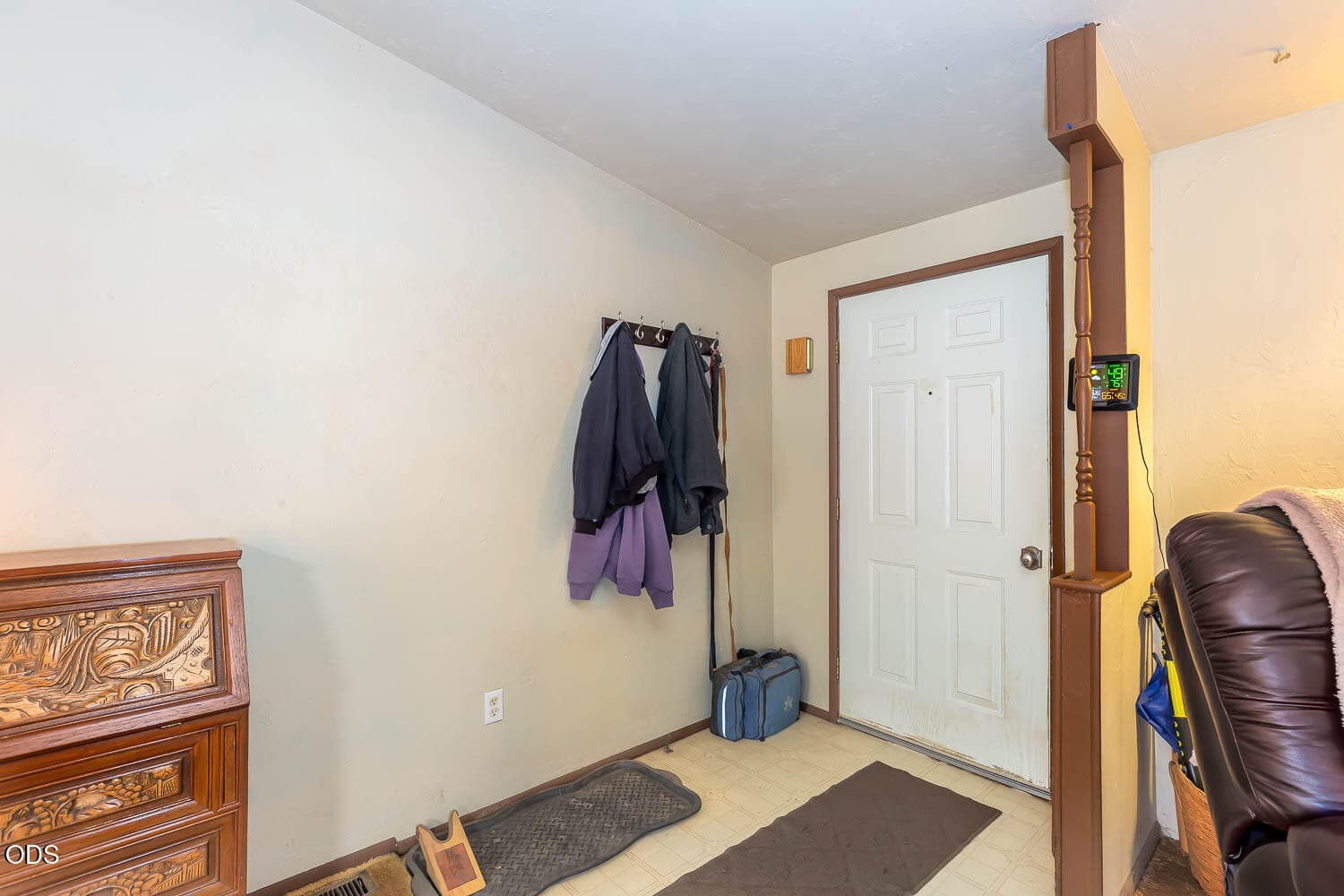 Photo 4 of 59865 Cheyenne Road