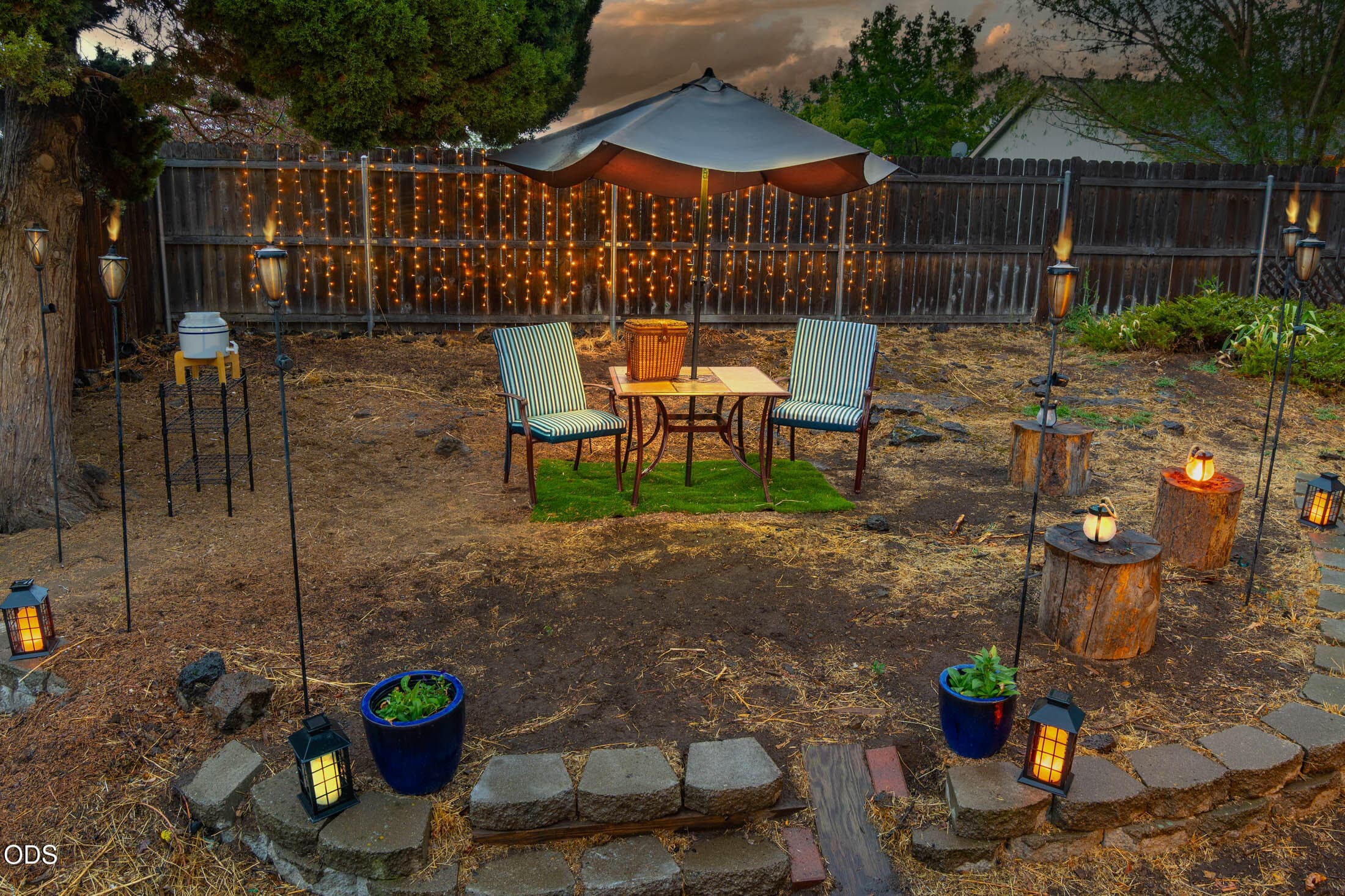 Photo 4 of 786 NE Tierra Road