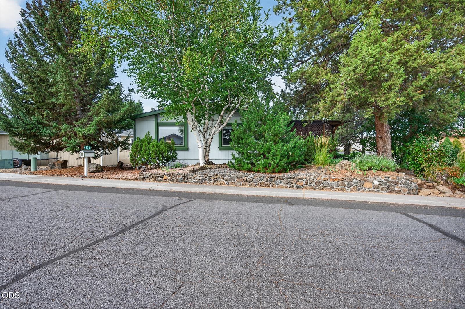 Photo 2 of 63741 Cascade Village Drive, 78