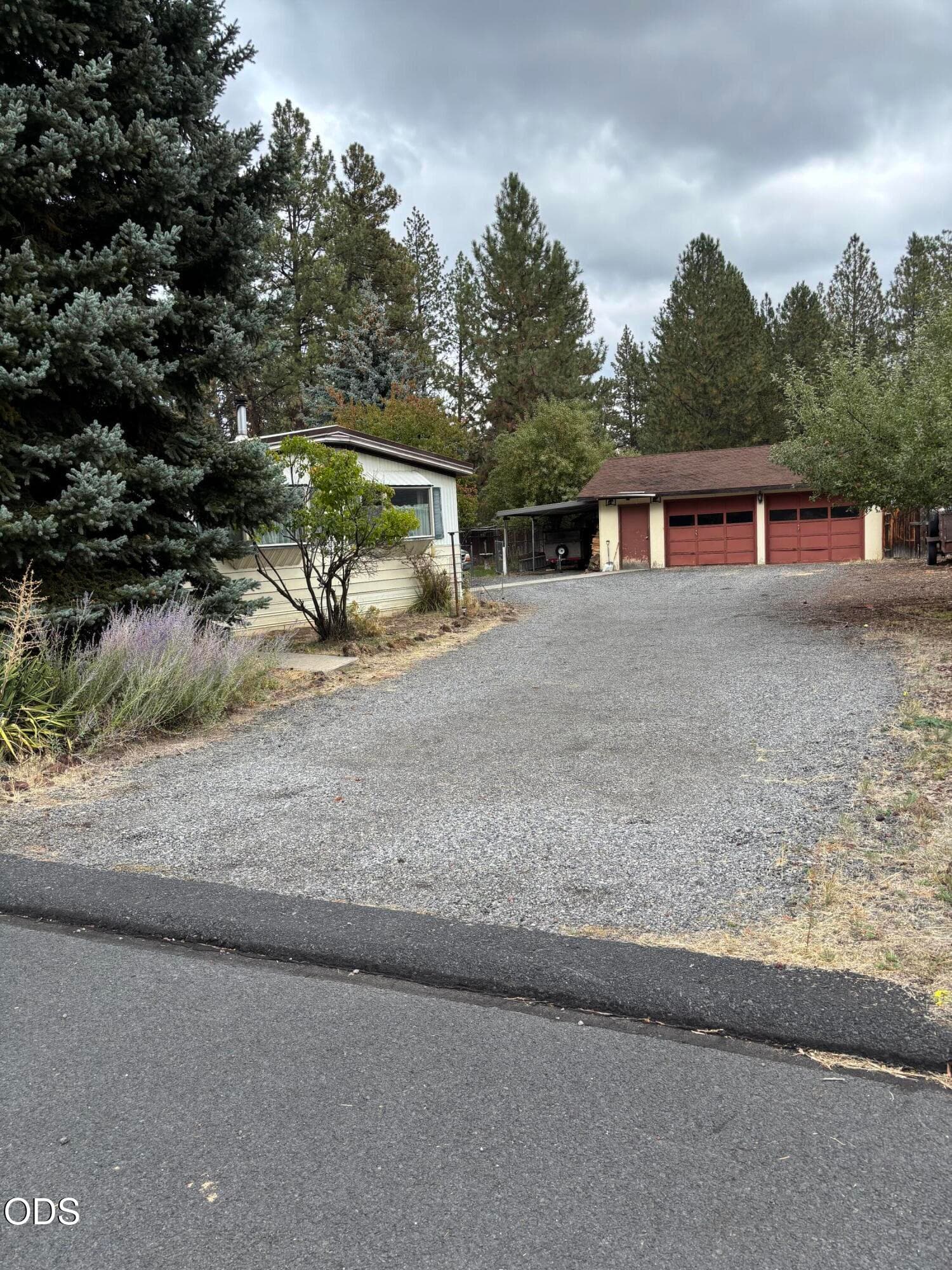 Photo 2 of 60916 Ashford Drive