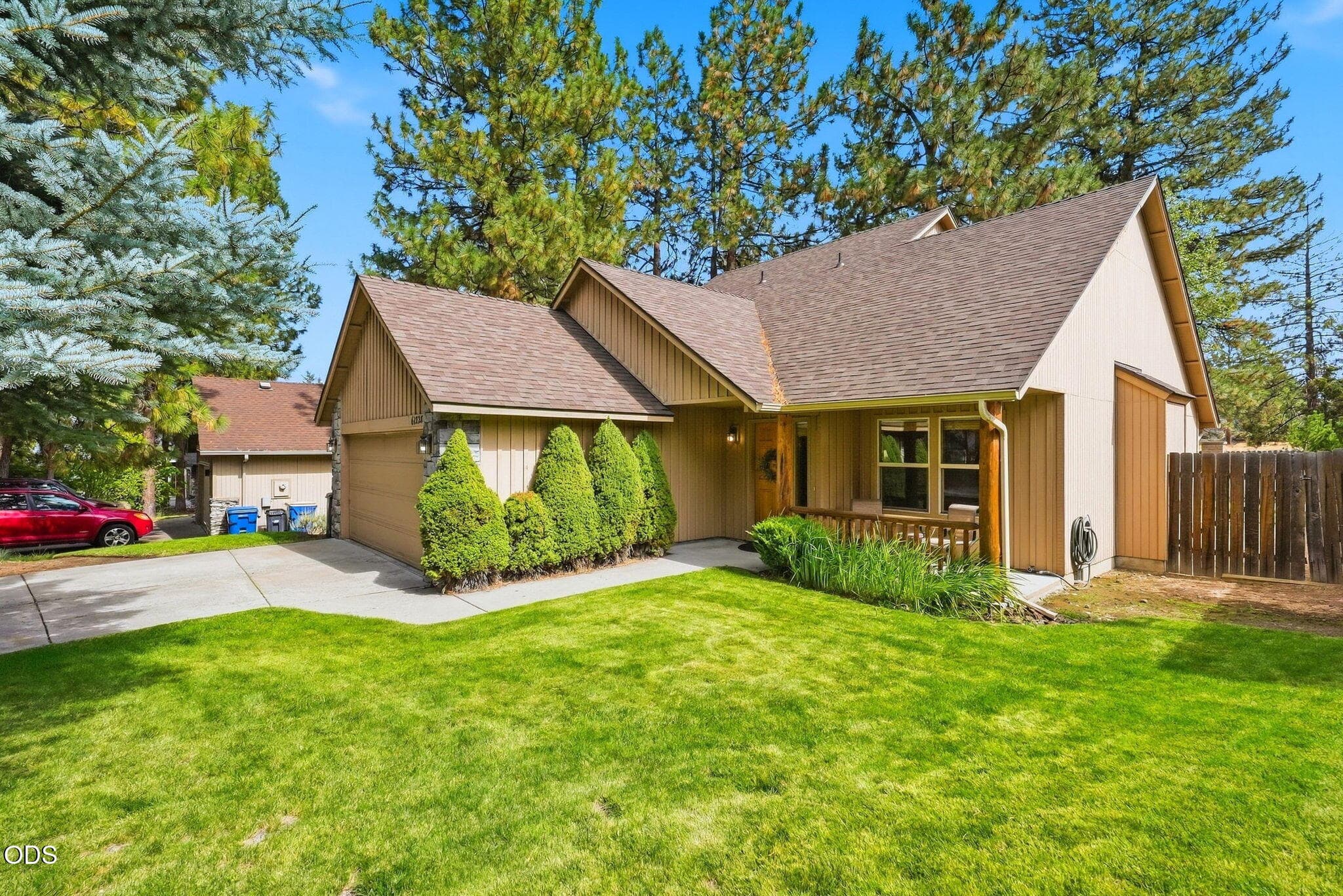 Photo 2 of 61228 Bighorn Court