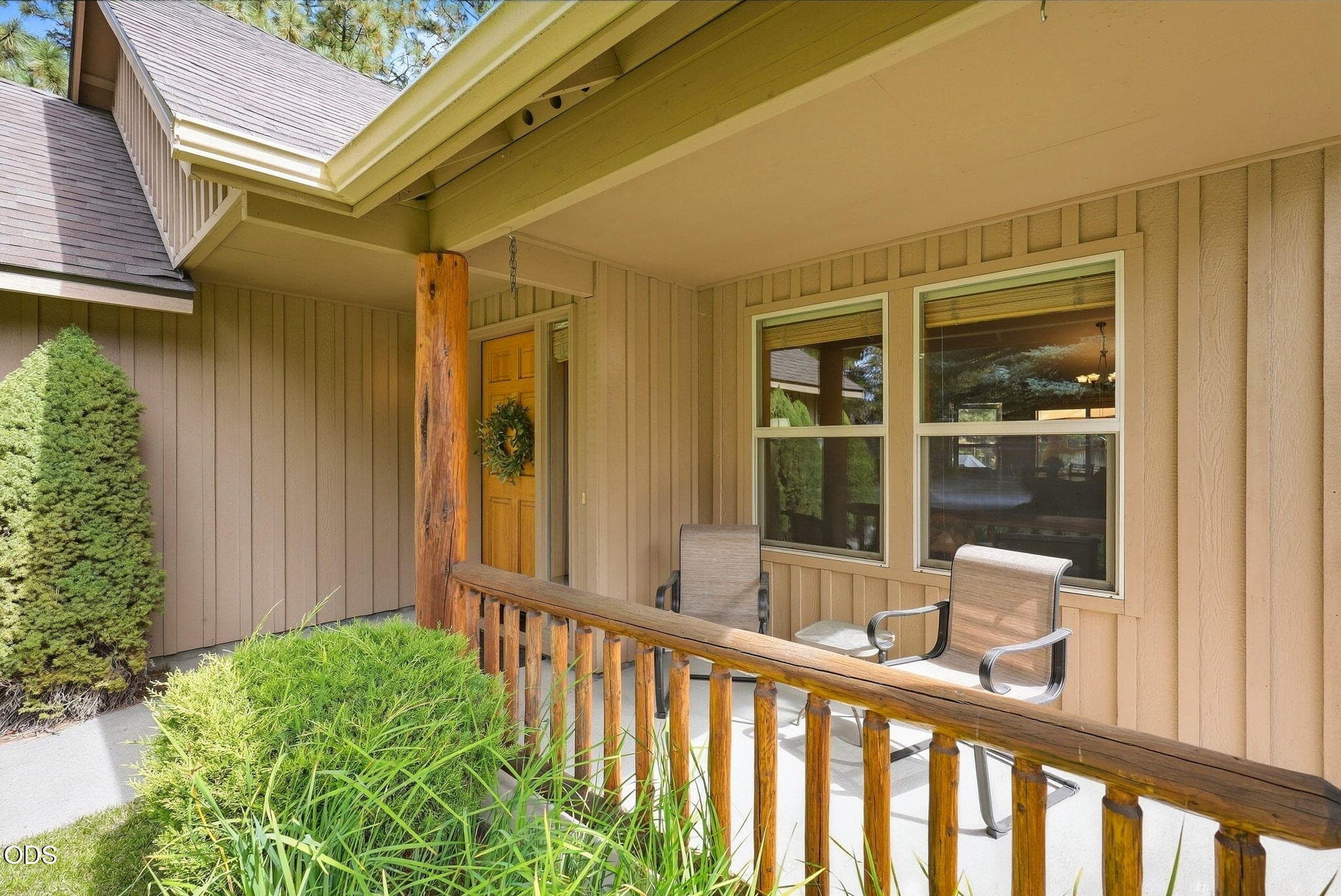 Photo 4 of 61228 Bighorn Court