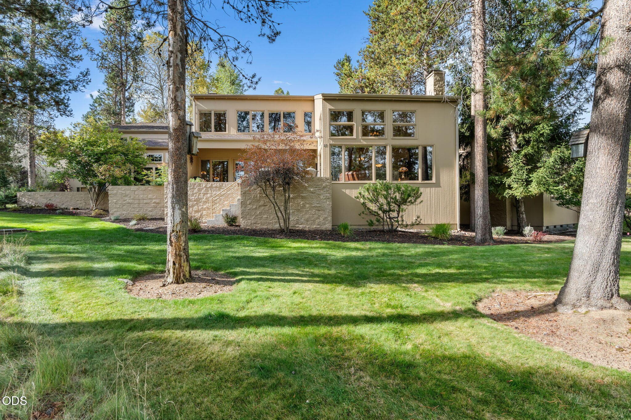 Primary photo of 57824 17 Alberello Court
