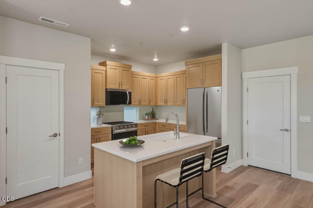 Photo 4 of 3887 NE Petrosa Avenue