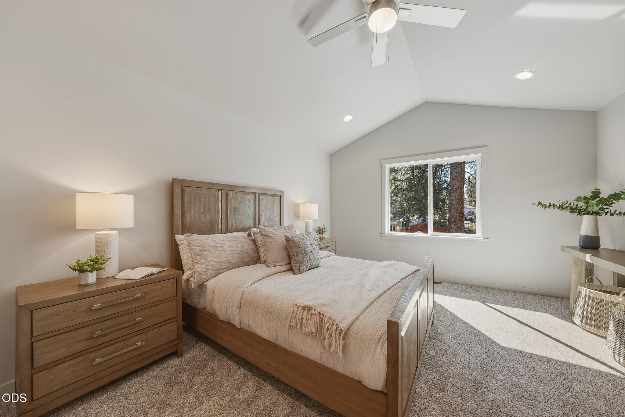 Photo 4 of 125 SW McKinley Avenue, A