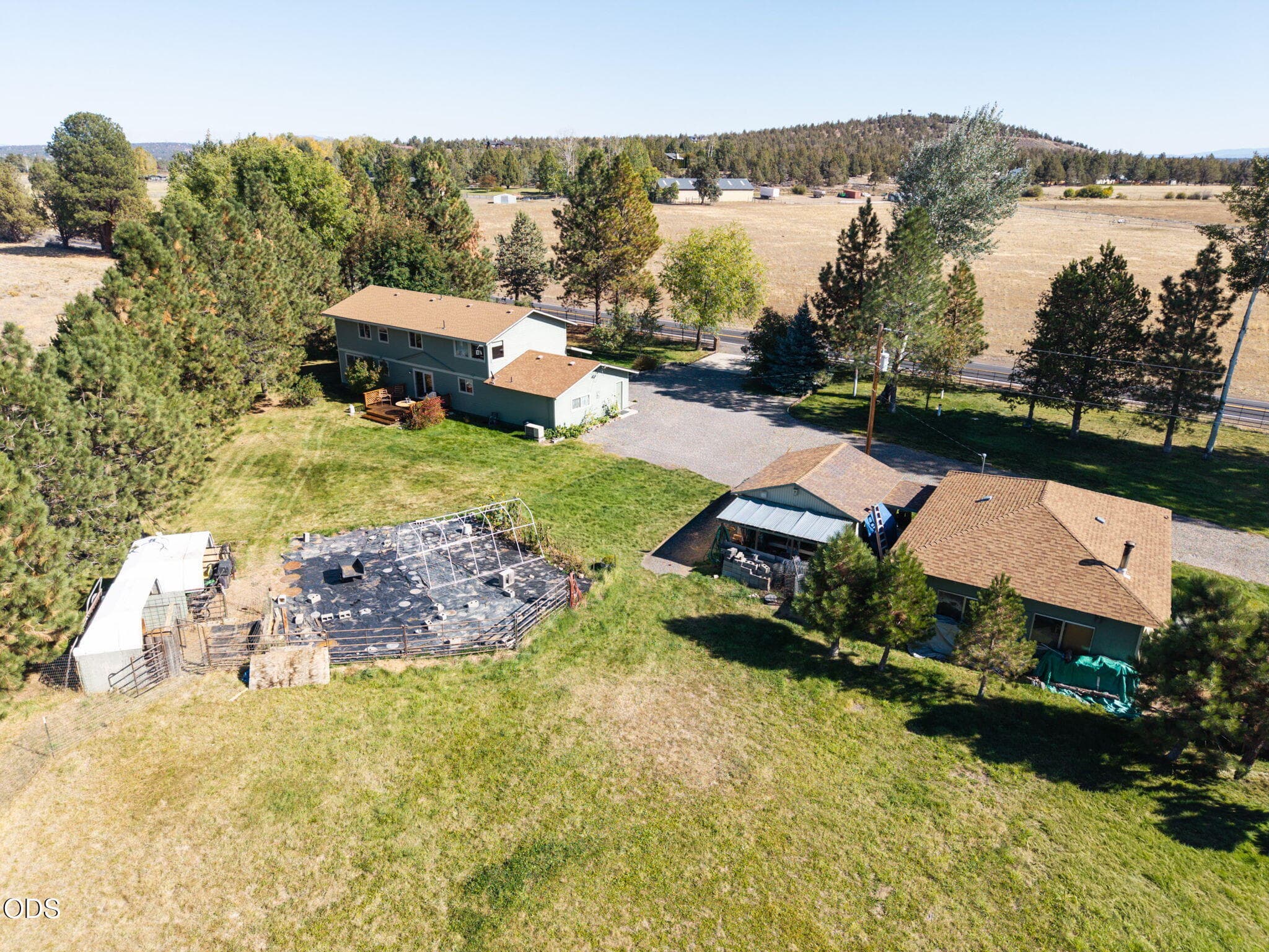 Photo 4 of 19210 Pinehurst Road