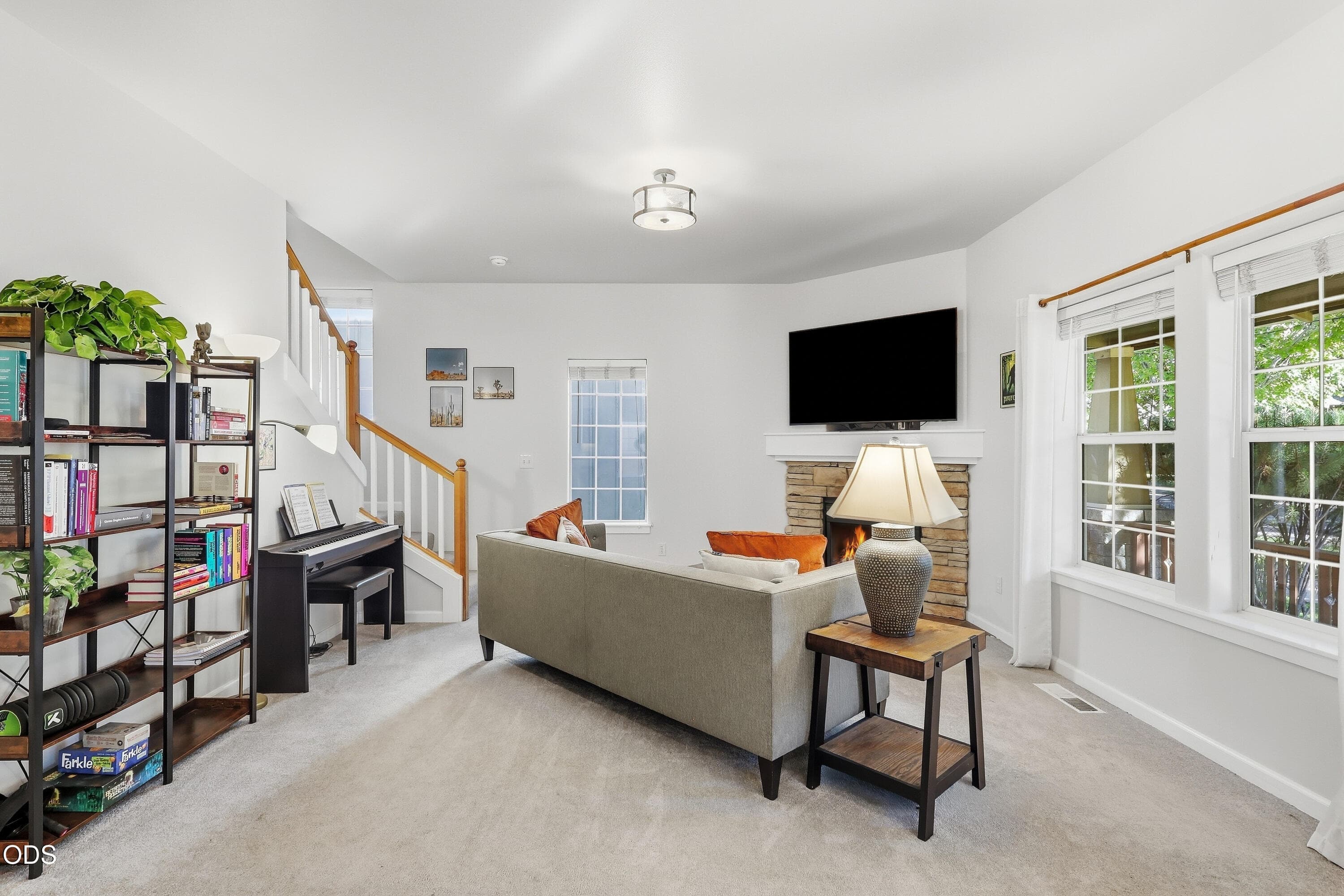 Photo 4 of 21332 Oakview Drive