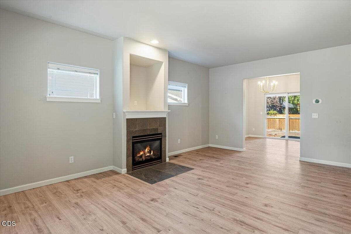 Photo 3 of 21328 Oakview Drive