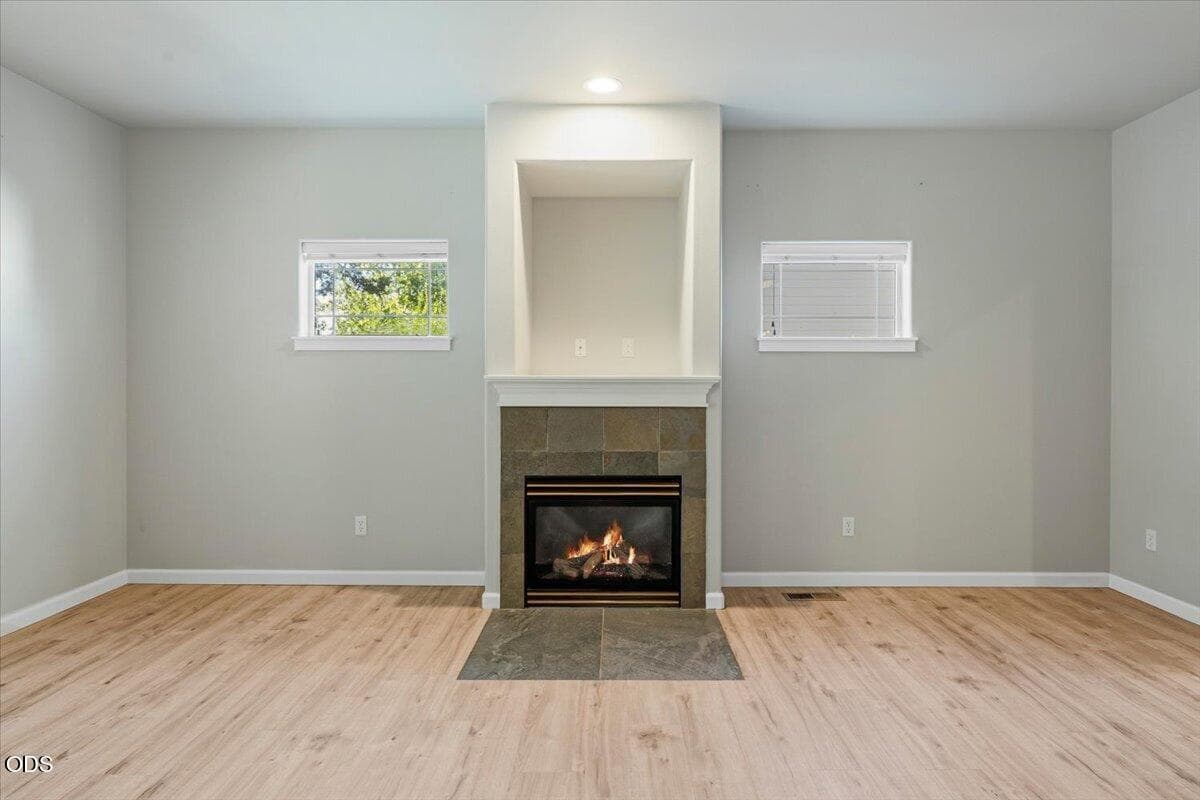 Photo 4 of 21328 Oakview Drive