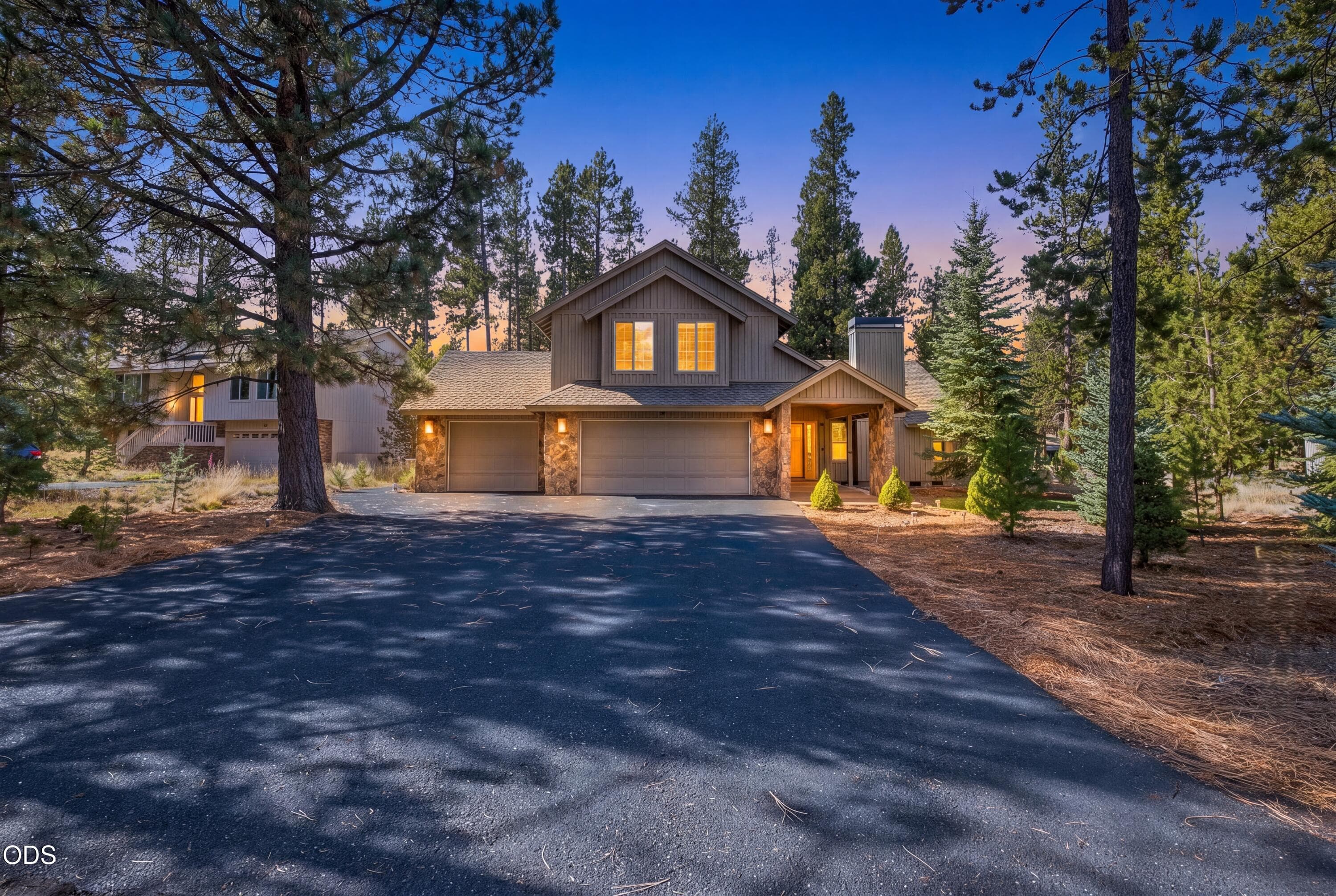 Photo 2 of 58103 Kinglet Road, 33