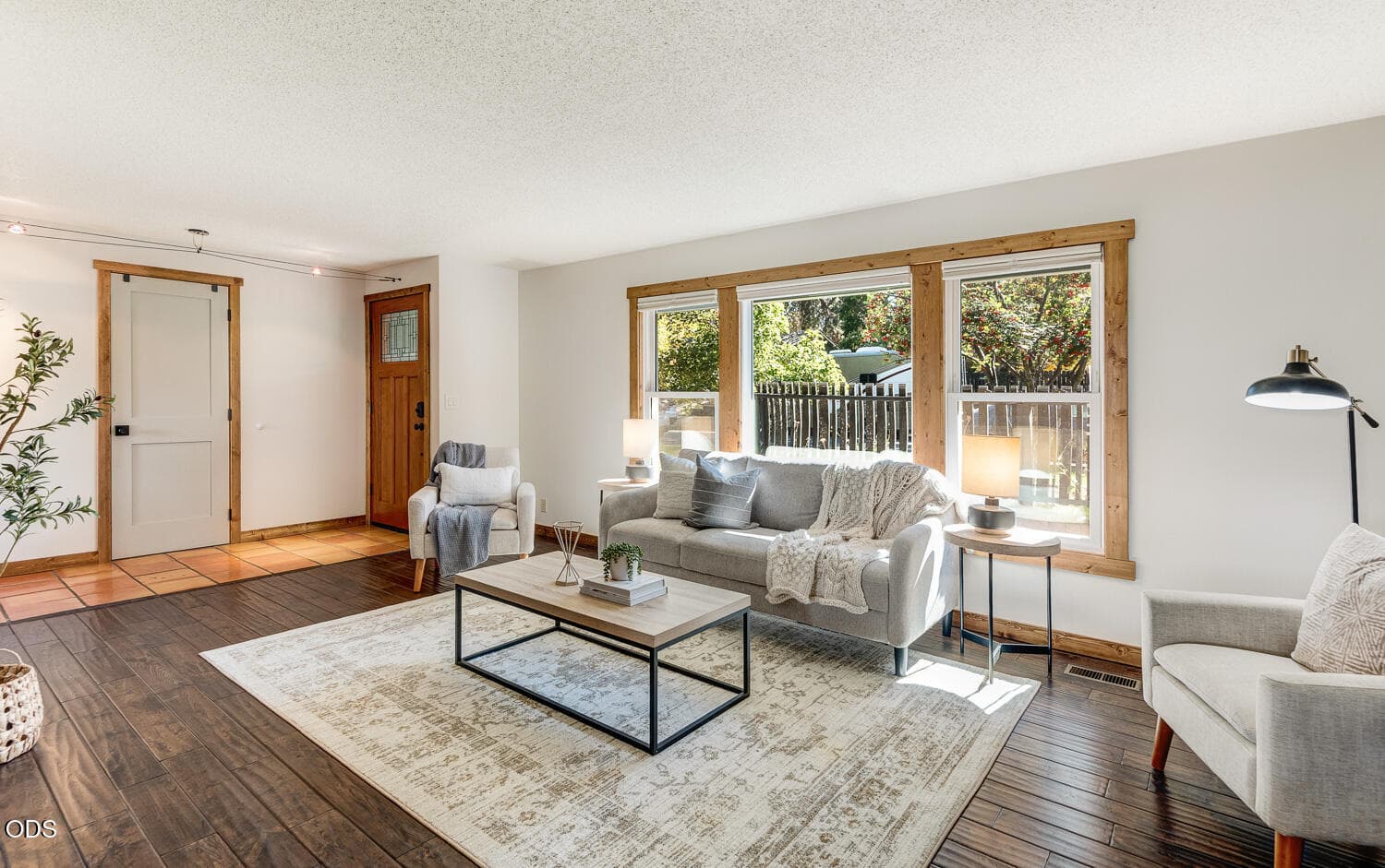 Photo 4 of 508 NE Lafayette Avenue